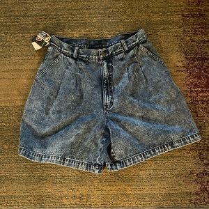Vintage 80’s Greatland Apparel Acid Wash Size 13 Jean shorts NWT